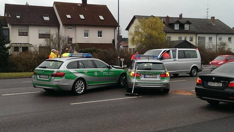 Name:  polizei crash.jpg
Views: 6856
Size:  98.9 KB