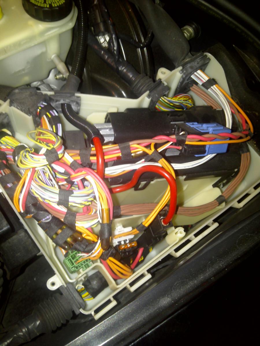 Name:  2006 3.0i ecu housing.jpg
Views: 1776
Size:  131.8 KB