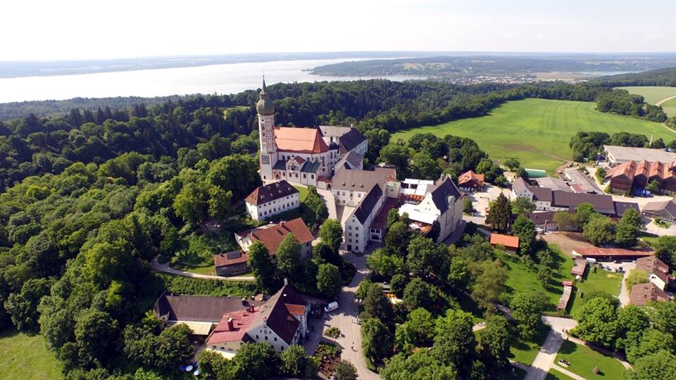 Name:  Kloster Andrechs11406952_10153334956172383_5282984285131791715_n.jpg
Views: 18835
Size:  101.7 KB