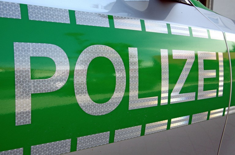 Name:  Polizei_jj.jpg
Views: 6714
Size:  93.2 KB