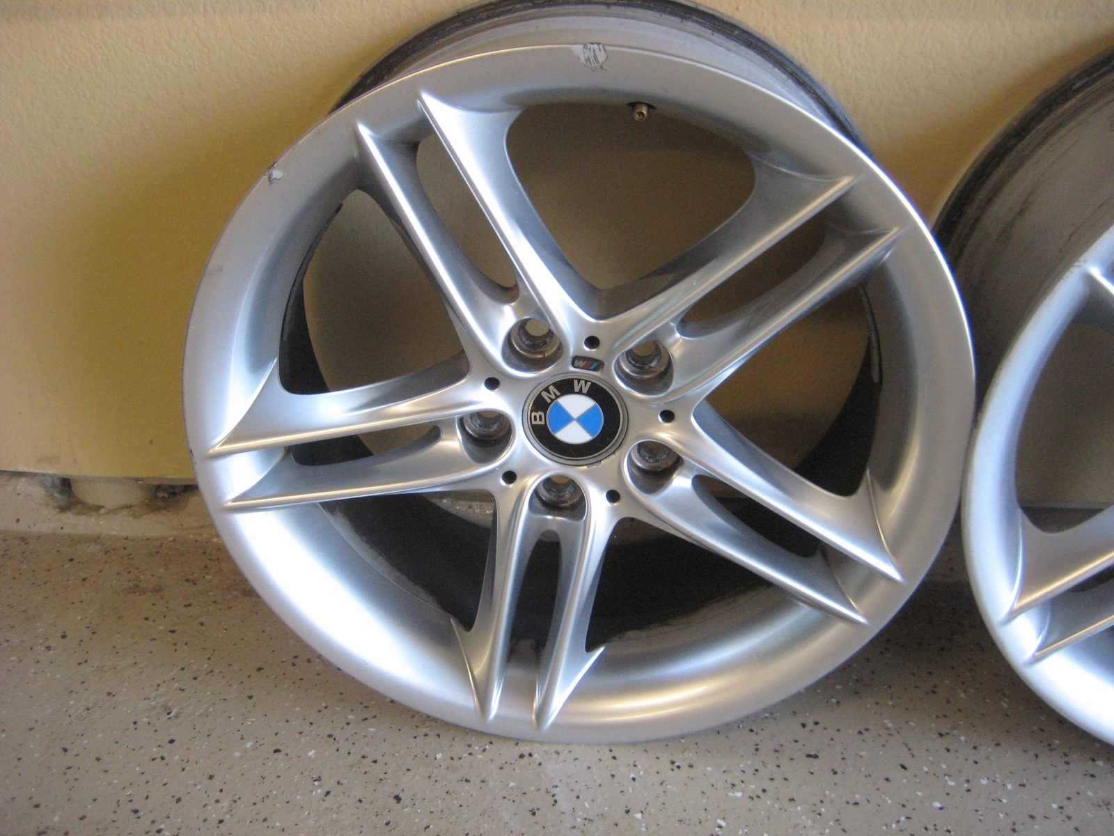 Name:  BMW Wheels 023 - Copy.JPG
Views: 875
Size:  583.5 KB