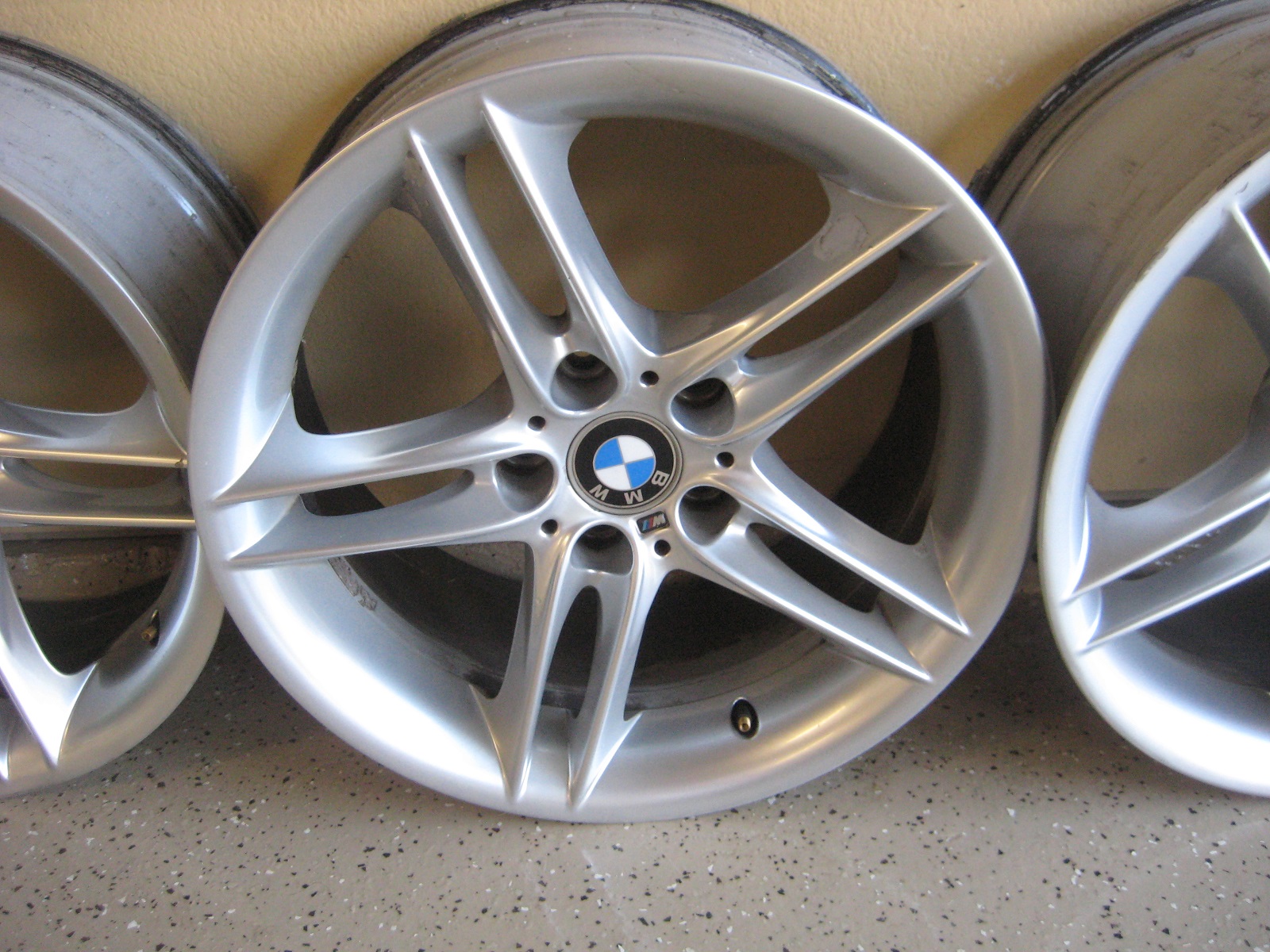 Name:  BMW Wheels 025 - Copy.JPG
Views: 850
Size:  584.1 KB
