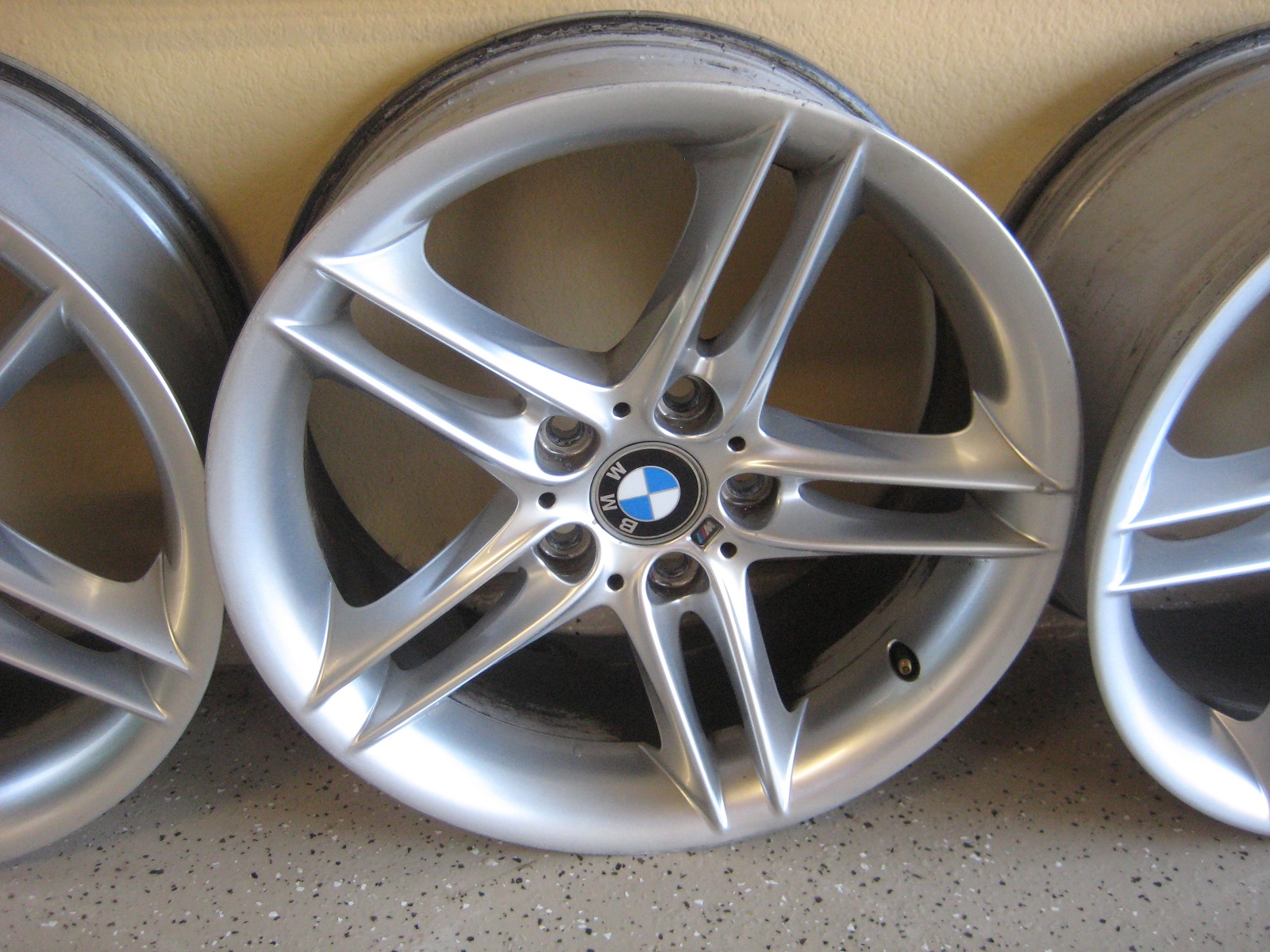 Name:  BMW Wheels 024 - Copy.JPG
Views: 861
Size:  597.0 KB