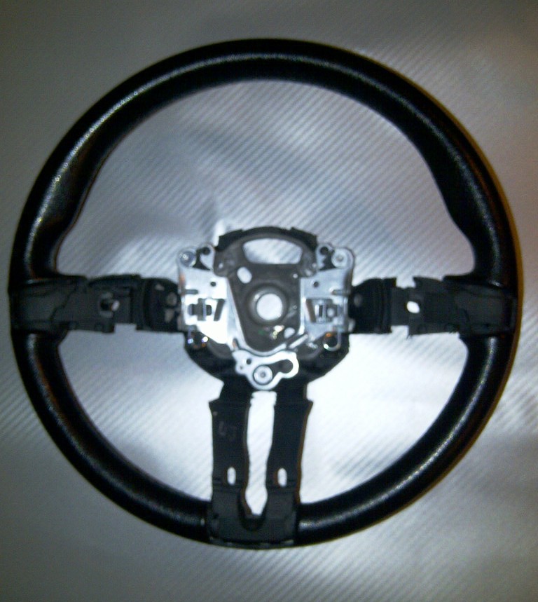 Name:  Z4 steering wheel 1.jpg
Views: 488
Size:  135.4 KB